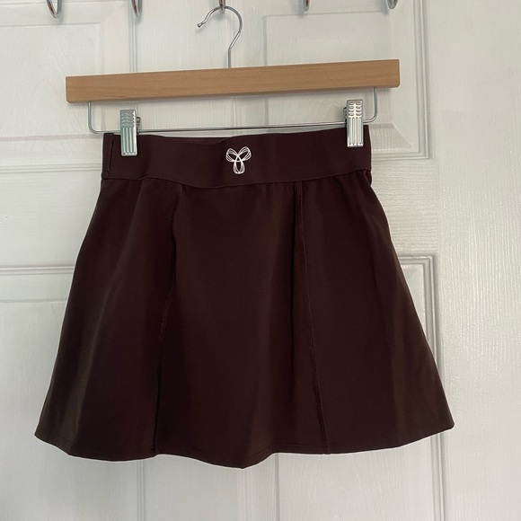 Aritzia Tna Court Mini Skirt - Picture 2 of 3
